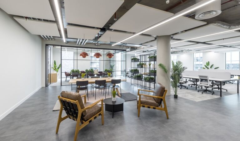 Office Space The Hive Building  - Image 2