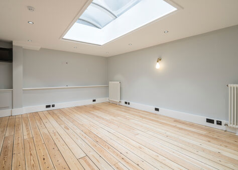 Office Space 12 Fouberts Place - Image 10