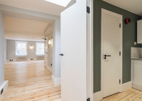 Office Space 12 Fouberts Place - Image 9