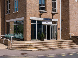 Office Space Redhill Town Centre - Image 7