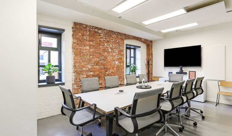 Office Space The Embassy Tea House - Image 3