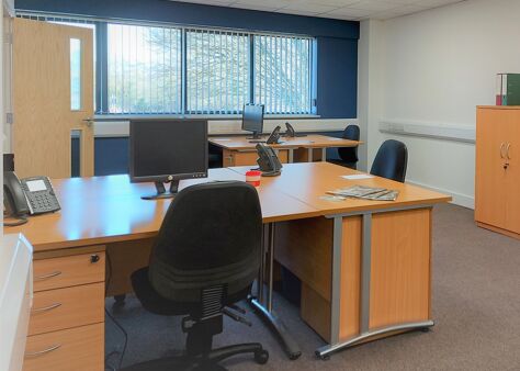 Office Space Bowman House - Image 7