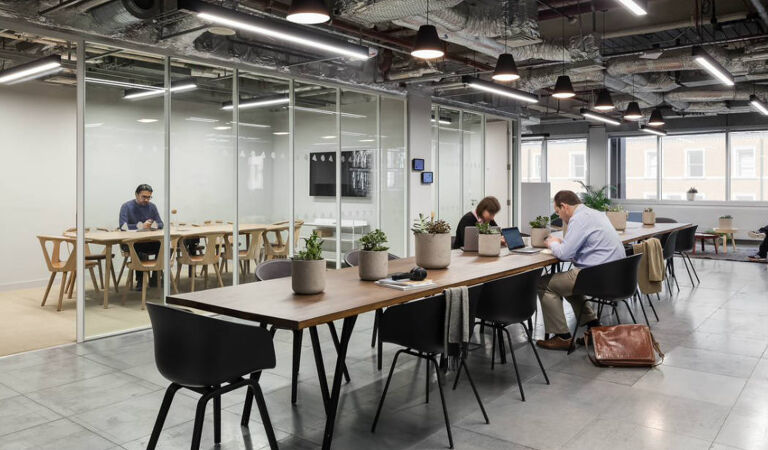 Image #3 of 2 Finsbury Avenue