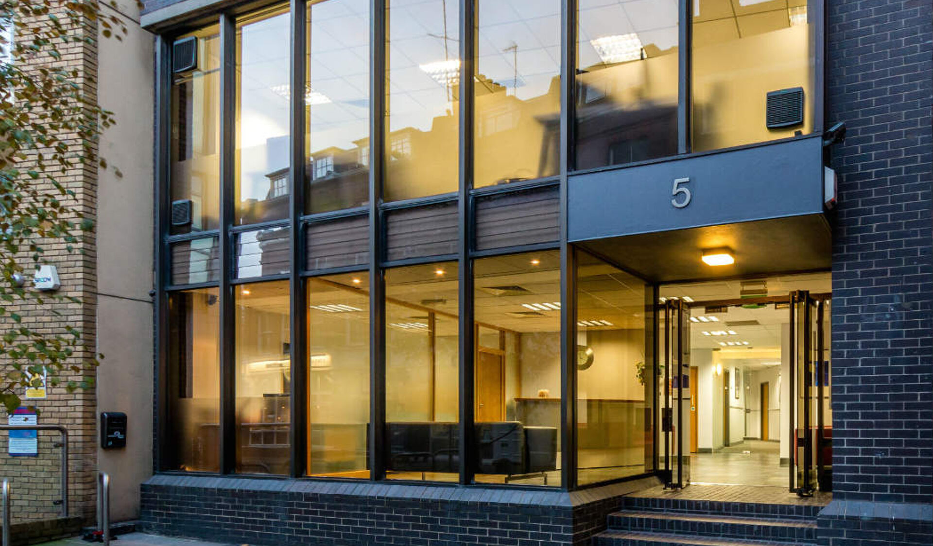 Image #3 of 5 St John's Lane