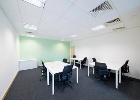 Office Space Midsummer Court - Image 9