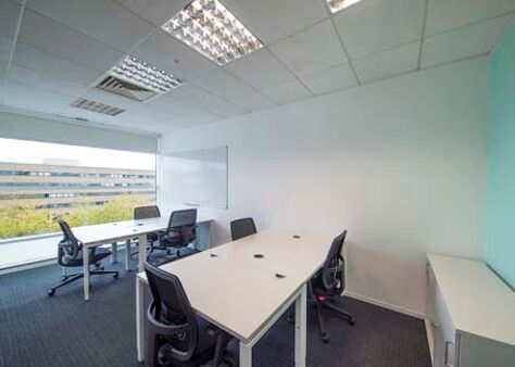 Office Space Midsummer Court - Image 4