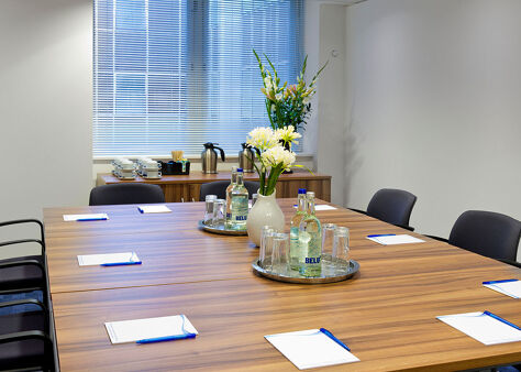 Image #5 of 17 Hanover Square