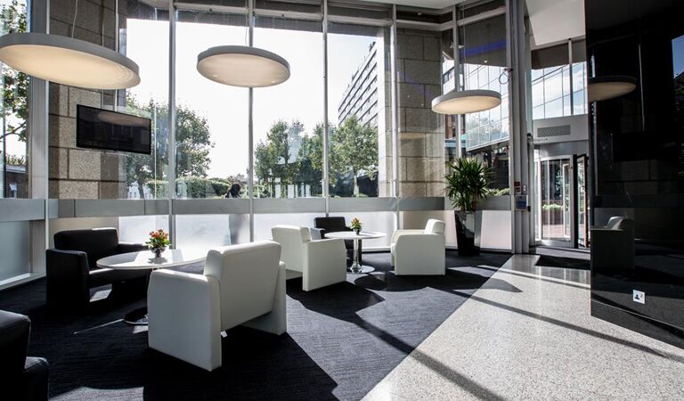 Image #3 of 3 Shortlands