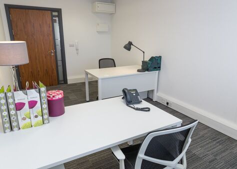 Office Space Warwick - Image 6