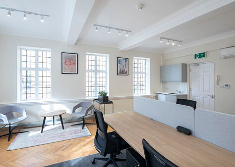 Office Space 75 New Bond Street - Image 6
