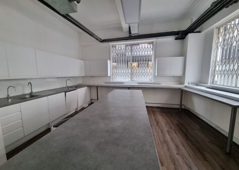 Office Space 24-26 Baltic Street West - Image 6