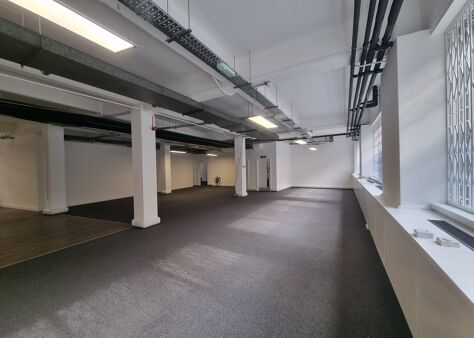 Office Space 24-26 Baltic Street West - Image 2