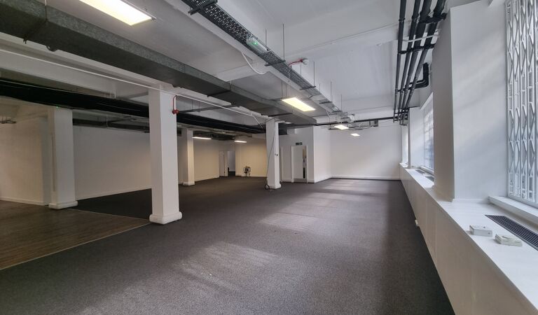 Office Space 24-26 Baltic Street West - Image 2