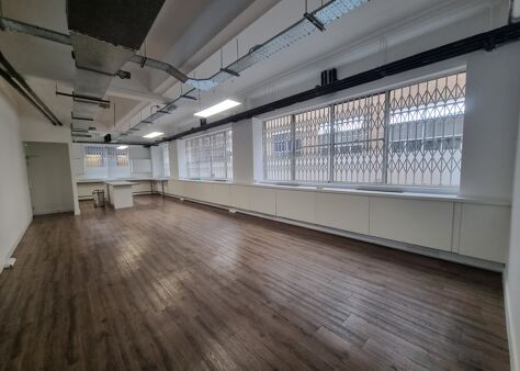 Office Space 24-26 Baltic Street West - Image 3