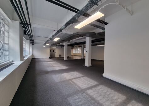 Office Space 24-26 Baltic Street West - Image 10