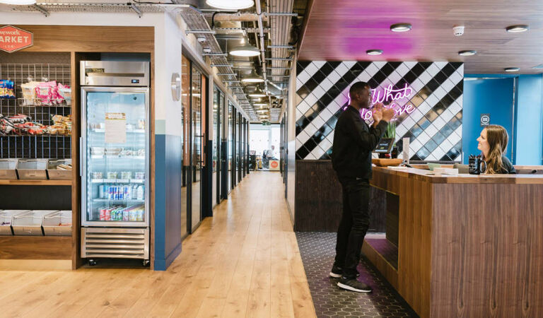 Image #3 of 33 Queen Street