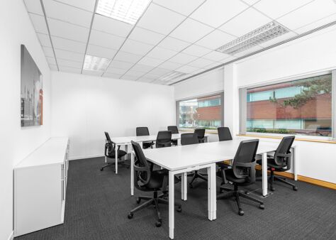 Office Space Aztec West - Image 3