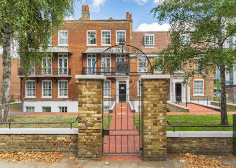 Office Space Boston House - Image 1