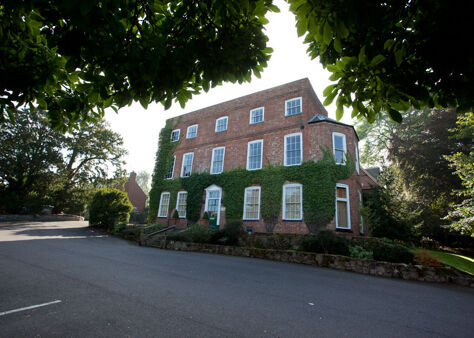 Office Space Glenfield - Image 1