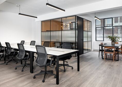 Office Space 25 Poland Street - Image 1