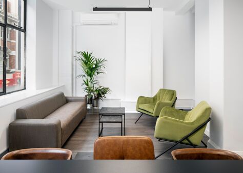 Office Space 25 Poland Street - Image 3