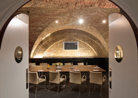 Office Space Adam House - Image 4