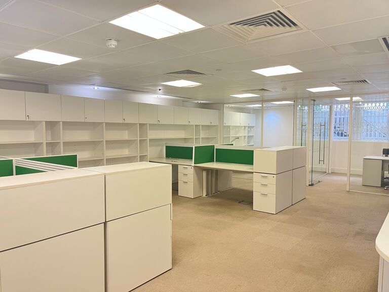 Office Space 10/11 Park Place - Image 2