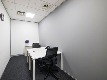 Office Space Farnham Road - Image 4