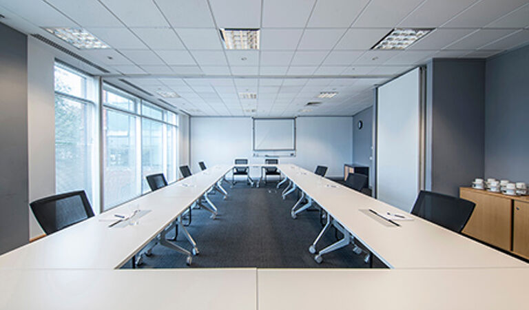 Office Space Farnham Road - Image 3