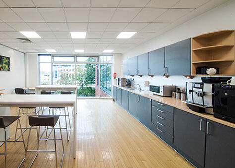 Office Space Farnham Road - Image 6