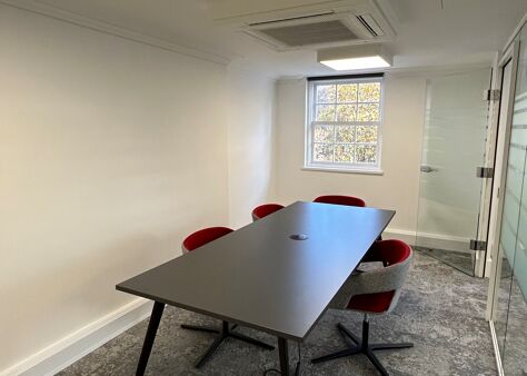 Office Space 38 Soho Square - Image 9