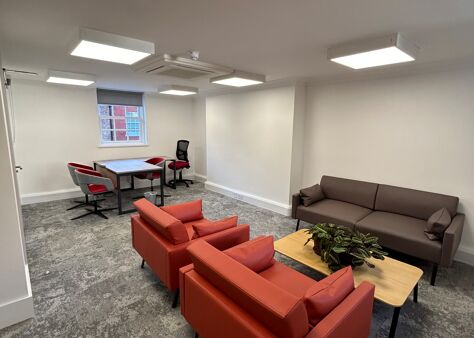 Office Space 38 Soho Square - Image 4