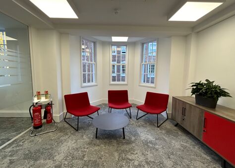 Office Space 38 Soho Square - Image 21