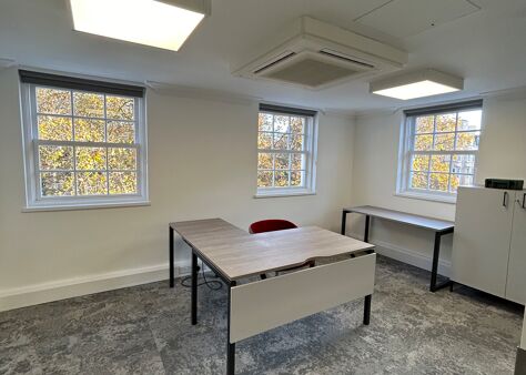 Office Space 38 Soho Square - Image 7