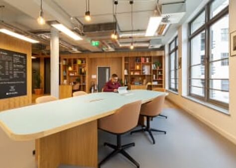 Office Space Farringdon - Image 3
