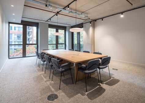 Office Space The Featherstone Building - Image 6