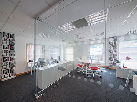 Office Space Windsor Thames Street - Image 8