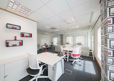 Office Space Windsor Thames Street - Image 4