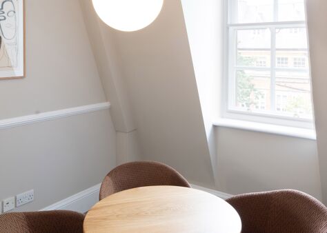 Office Space 130-132 Buckingham Palace Road - Image 2