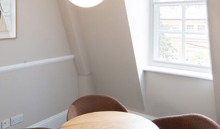 Office Space 130-132 Buckingham Palace Road - Image 2