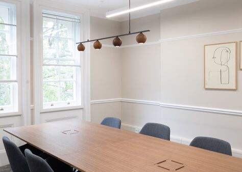 Office Space 130-132 Buckingham Palace Road - Image 1