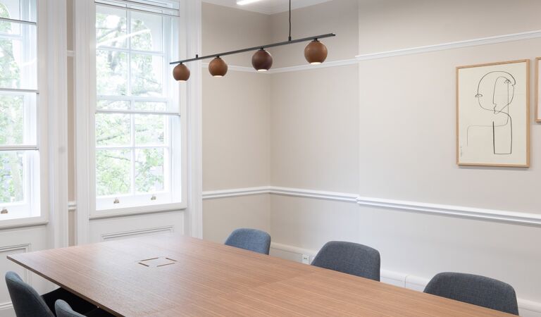 Office Space 130-132 Buckingham Palace Road - Image 1
