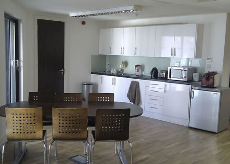 Office Space Paul Street - Image 4