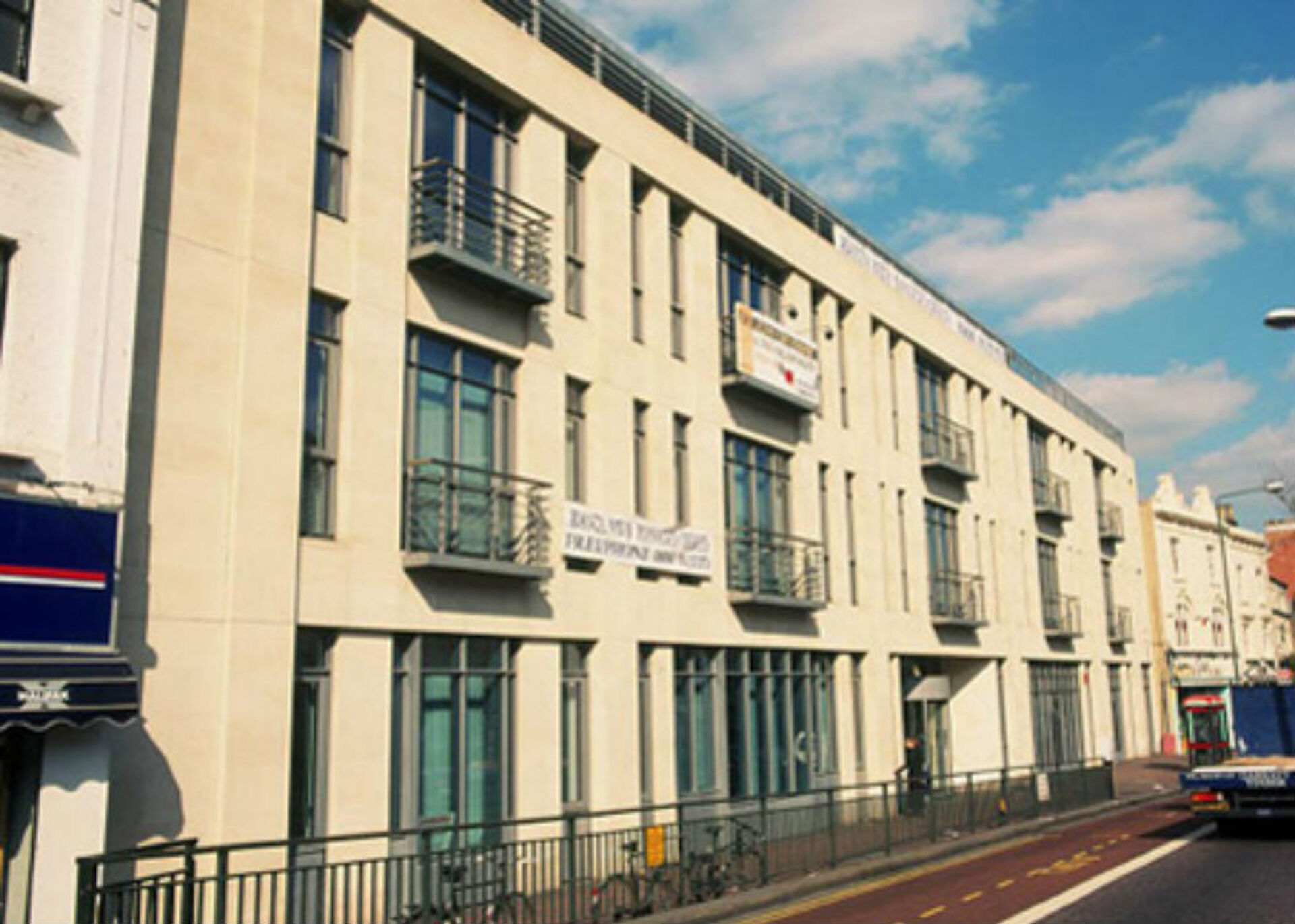Serviced Office 5 Kew Road, London, TW9 2PR – Knight Frank