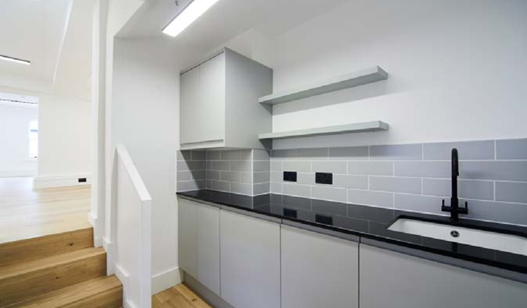 Office Space 19 Gerrard Street - Image 2