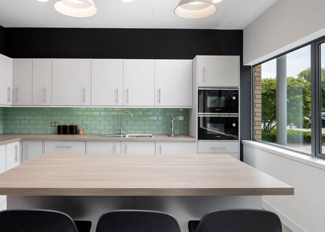 Office Space 2530 Aztec West - Image 6