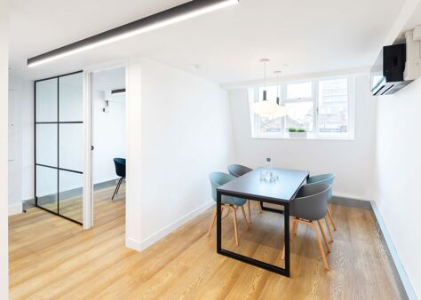 Office Space 11-13 Charlotte Street - Image 3