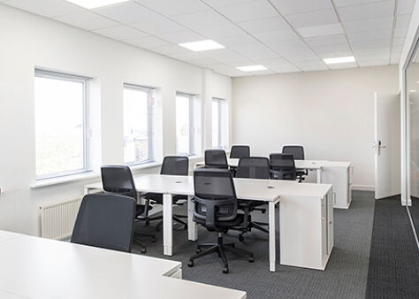 Office Space Redwood House - Image 7