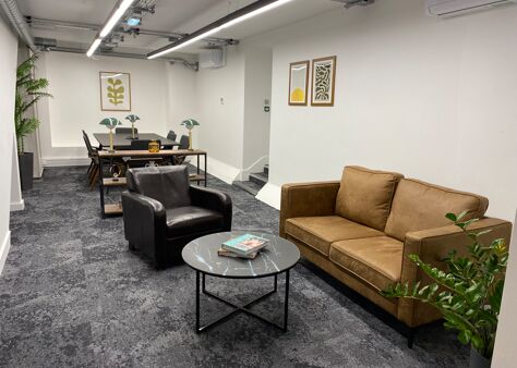 Office Space 11 Cursitor Street - Image 7