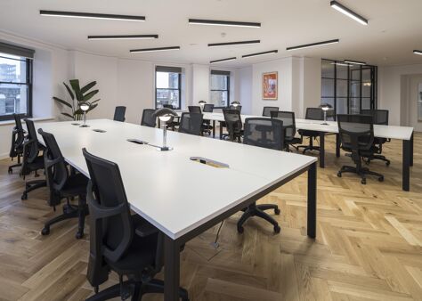 Office Space 89 Charterhouse Street - Image 3